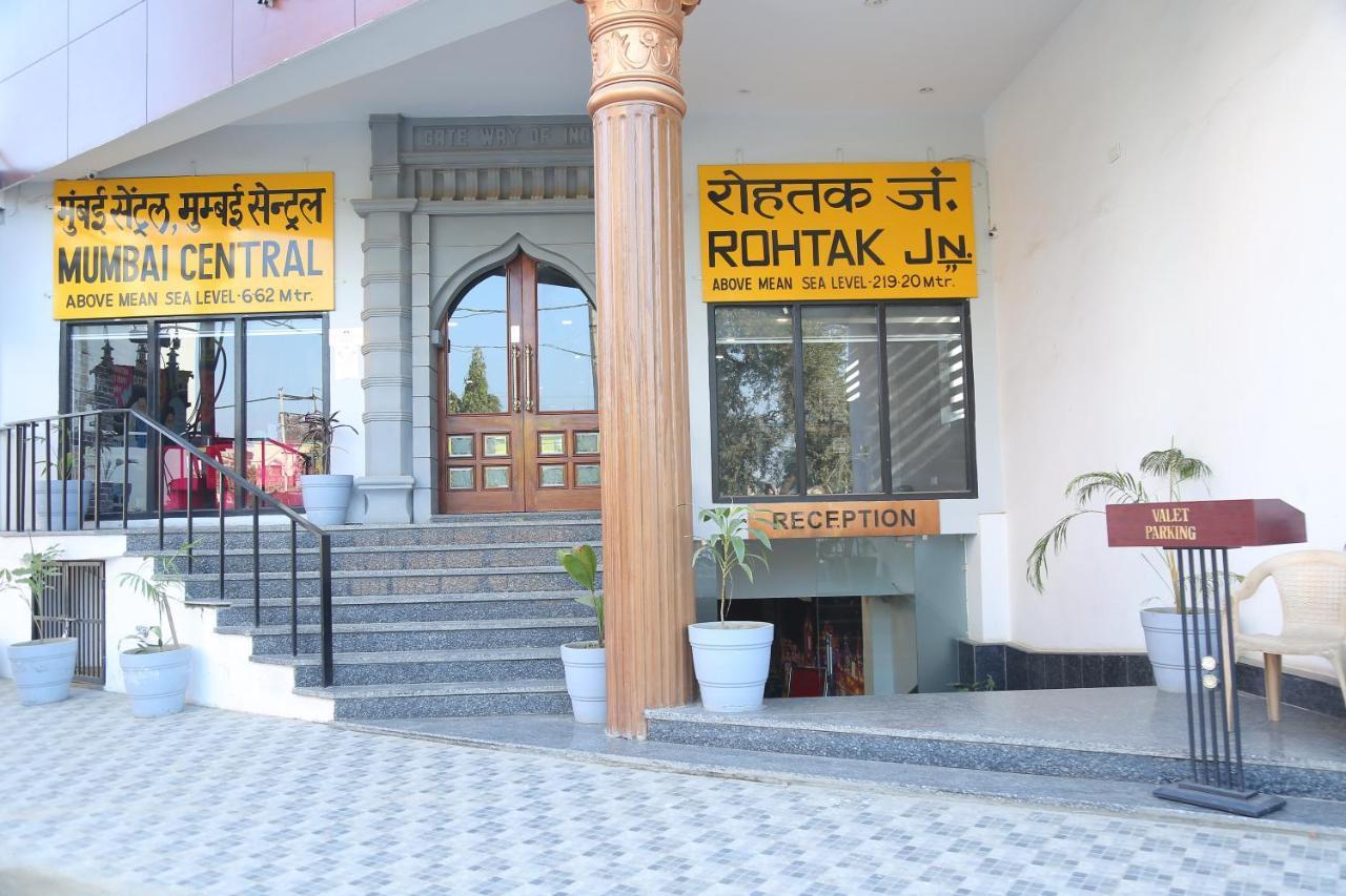 Inter Urban Hotel Rohtak Eksteriør billede