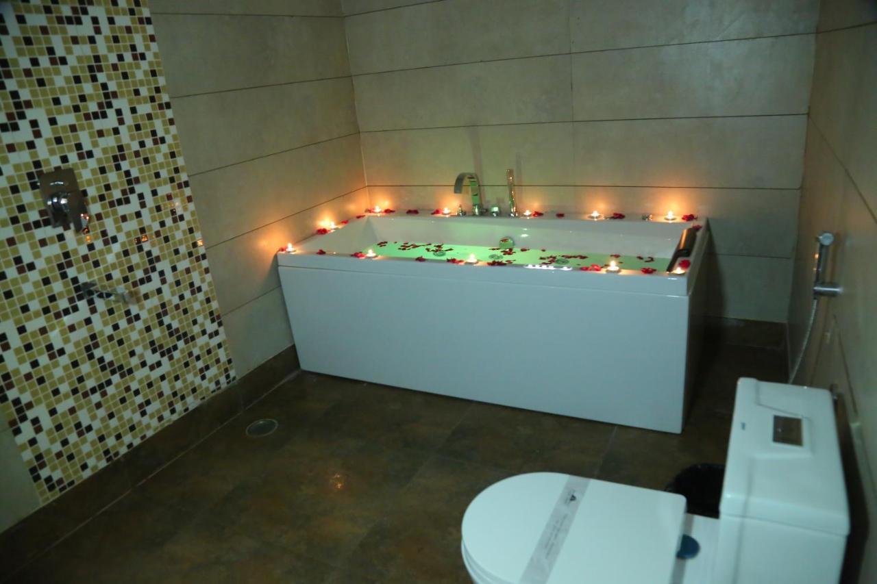 Inter Urban Hotel Rohtak Eksteriør billede